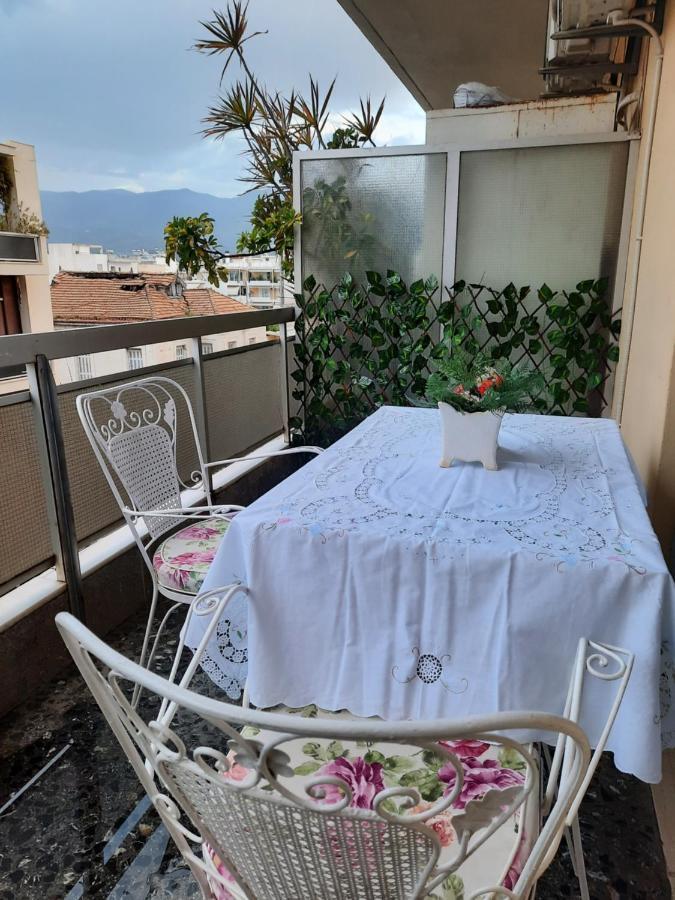 Villys Apartment Каламата Экстерьер фото